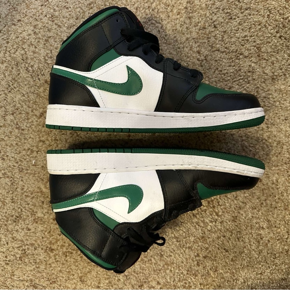 Jordan 1 mid green toe (GS)